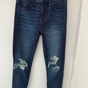 American Eagle Women's Distressed Blue Jeans